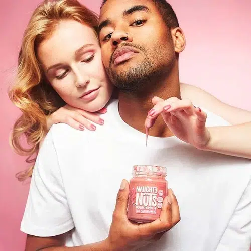 Naughty-nuts-cajou-framboise-250gr-illustration4_wp
