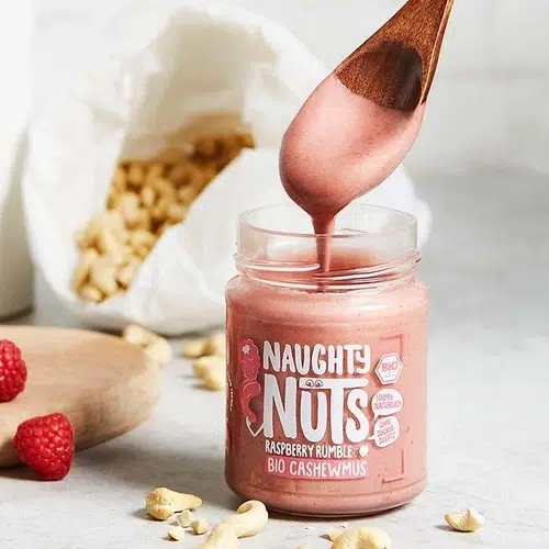 Naughty-nuts-cajou-framboise-250gr-illustration5_wp