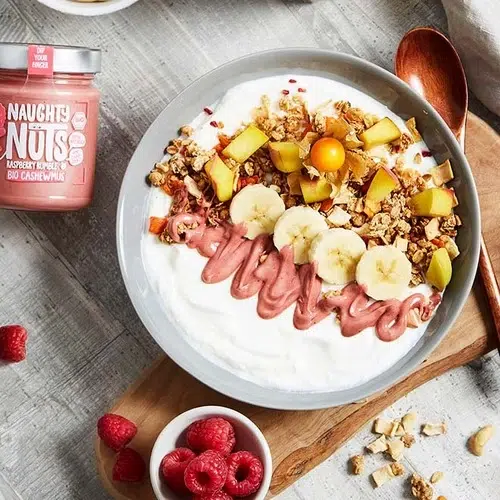 Naughty-nuts-cajou-framboise-250gr-illustration_wp